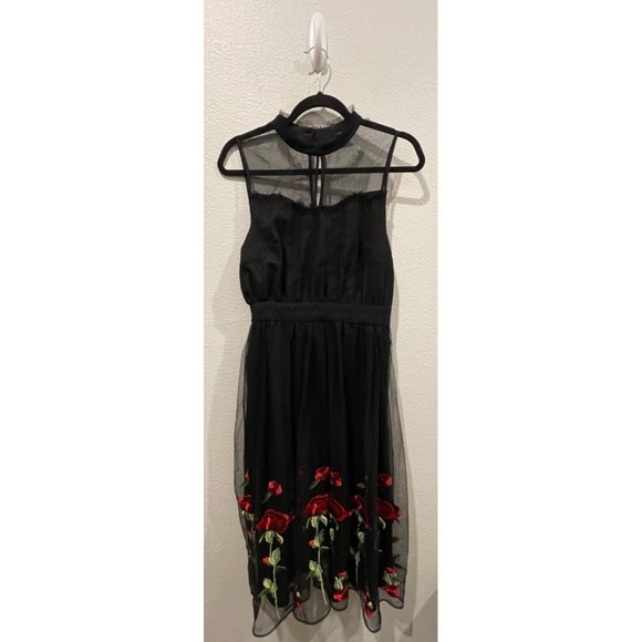 MODCLOTH Tulle Embroidered Sleeveless Rose Black Midi Dress - Picture 3 of 10